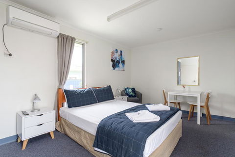 Tin Can Bay's Sleepy Lagoon Motel - Sydneys Hotel 2