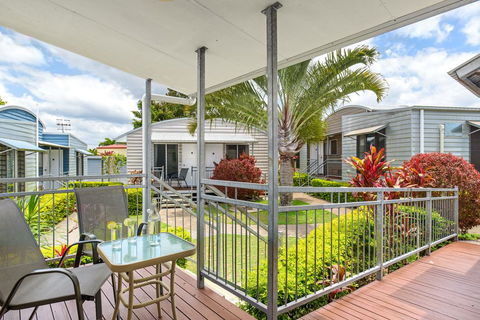 Tin Can Bay's Sleepy Lagoon Motel - Sydneys Hotel 0