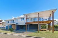 Book Bonny Hills Accommodation Vacations Sydneys Hotel Sydneys Hotel