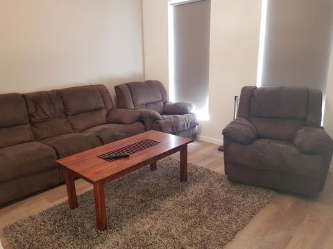 Towncrackers Guest House - Sydneys Hotel 3