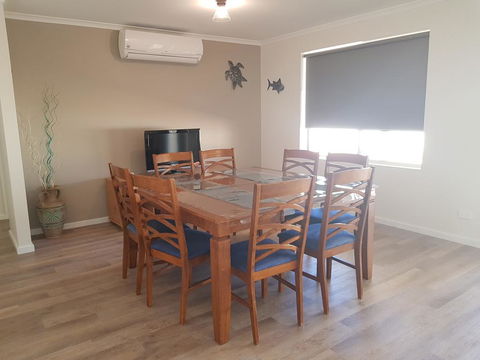 Towncrackers Guest House - Sydneys Hotel 2