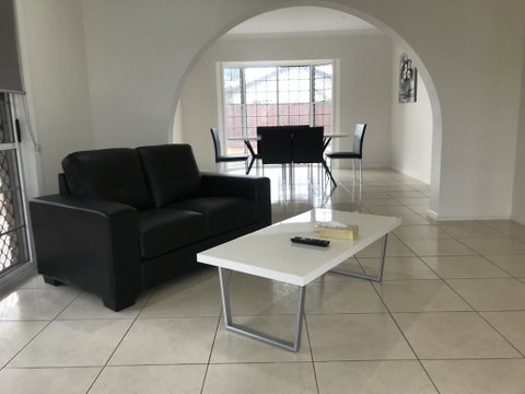 Townsville Wistaria Spacious Home - Sydneys Hotel 1