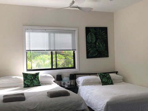 Tranquil Spa Retreat - Sydneys Hotel 0
