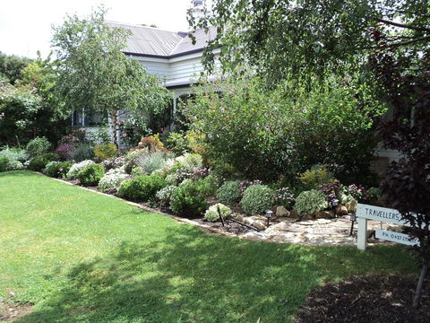 Travellers Rest B&B - Sydneys Hotel 0