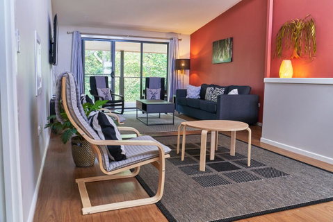 Treetops Haven - Sydneys Hotel 1