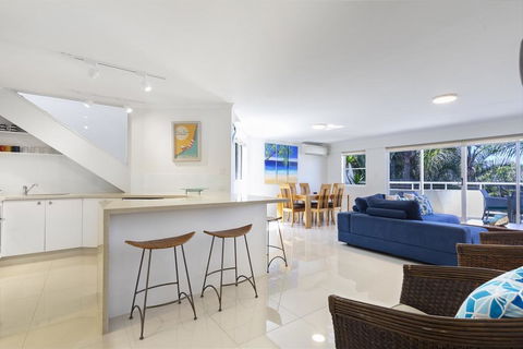 Tropical & Modern With Rooftop Terrace - Sydneys Hotel 3