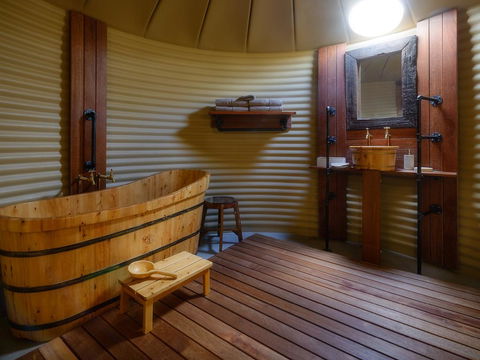 Truffle Lodge - Sydneys Hotel 3