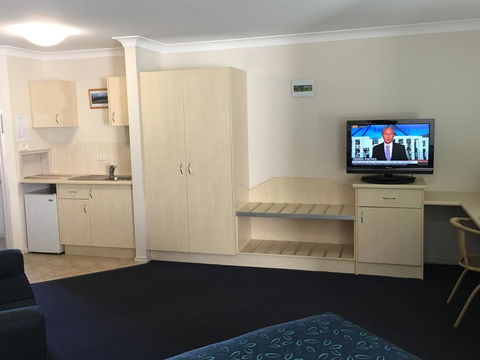 Tuckerbox Motor Inn - Sydneys Hotel 2