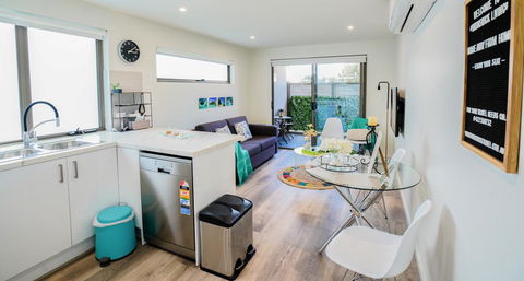 U101 Brunswick Living Brand New Deluxe Balcony Apartment Close To Airport And CBD - Sydneys Hotel 0