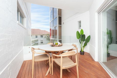 ULTIMATE BONDI LIVING - Sydneys Hotel 2