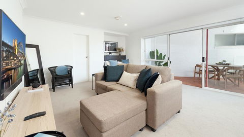 ULTIMATE BONDI LIVING - Sydneys Hotel 0