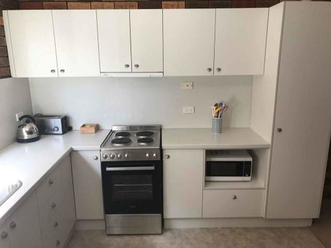 Unit 2 @ Beach Haven - Sydneys Hotel 2