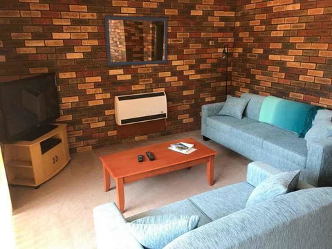 Unit 2 @ Beach Haven - Sydneys Hotel 0