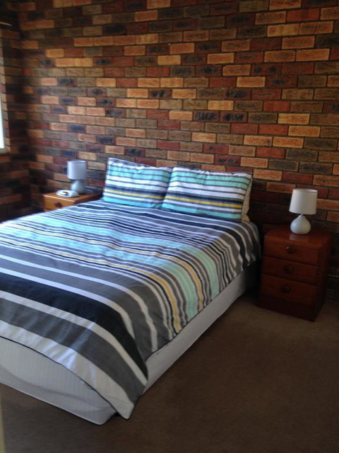 Unit 2 @ Beach Haven - Sydneys Hotel 3