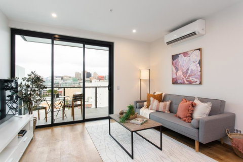 Urban Rest - Eastend - Sydneys Hotel 2