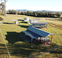 Valley Cabins By The Creek - Sydneys Hotel
