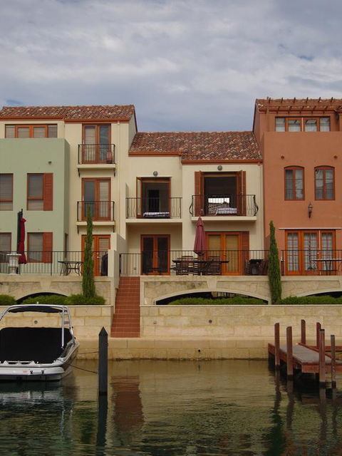 Venice At The Beach - Sydneys Hotel 3