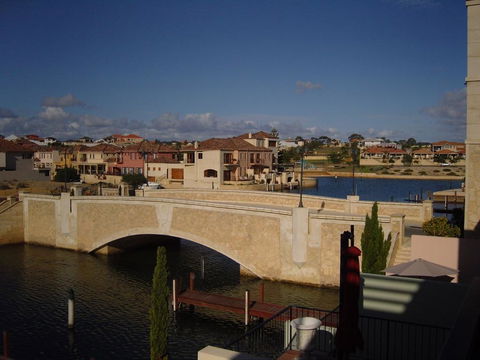 Venice At The Beach - Sydneys Hotel 2