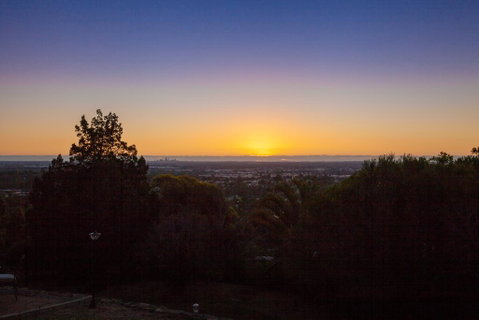 Vermillion Skies Holiday Accommodation - Sydneys Hotel 2