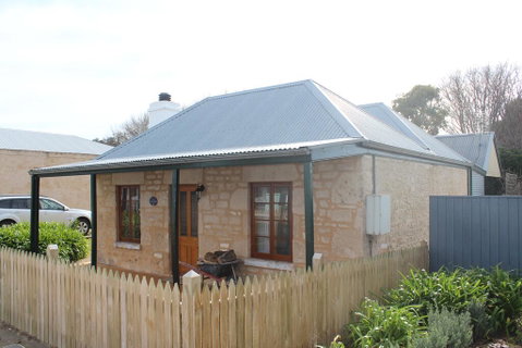 Victoria Cottage - Sydneys Hotel 3