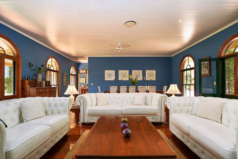 Victoria's At Ewingsdale - Sydneys Hotel 2