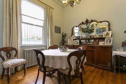 VIGNACOURT MANSION RICHMOND HILL - Sydneys Hotel 1