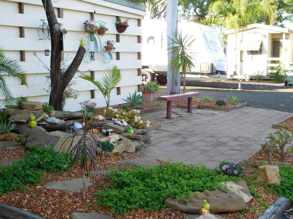 Hodgson QLD Sydneys Hotel