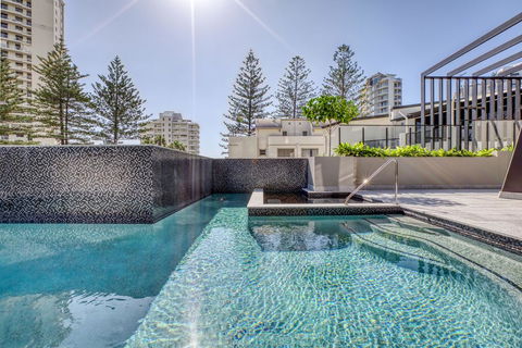 Vue Broadbeach - Sydneys Hotel 2