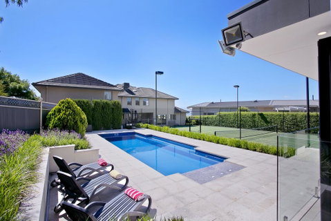 Vue De La Mer Luxury Family Retreat With Tennis Court, Pool, Spa, Water Views - Sydneys Hotel 0