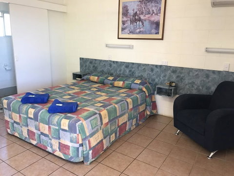 Wagon Wheel Motel - Sydneys Hotel 2