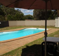 Wagon Wheel Motel  Units - Sydneys Hotel