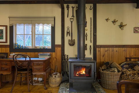 Walhalla Coach House - Sydneys Hotel 2