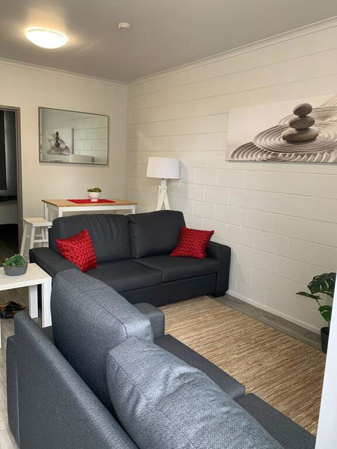 Walk To Lamberts Beach With Wi-fi And Netflix - Sydneys Hotel 0