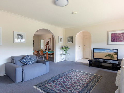 Walling-Clifton Gardens - Backing Onto Golf Course - Sydneys Hotel 2