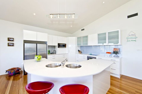 Wanda Point House - Tranquil, Elegant & Dog Friendly - Sydneys Hotel 2