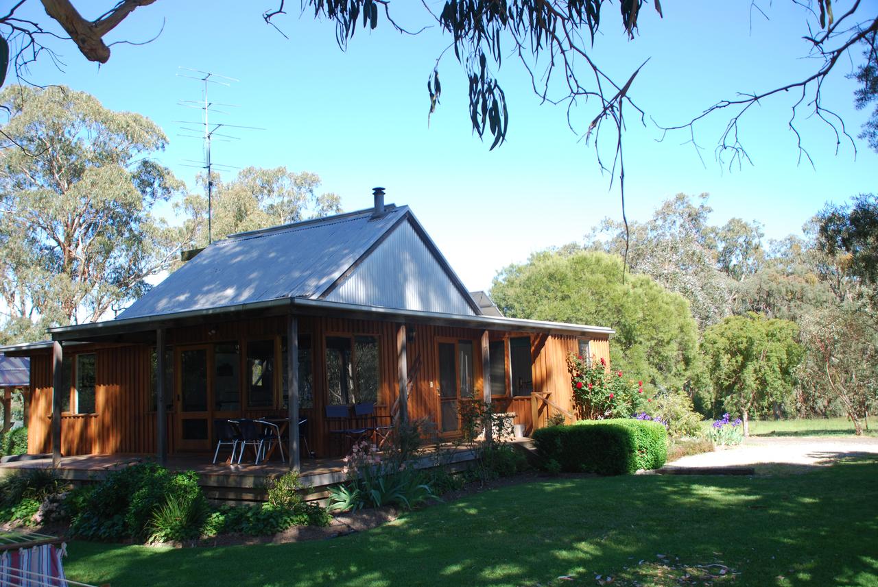 Merrijig VIC Sydneys Hotel