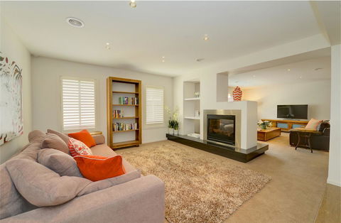 Newington Lakehouse - Sydneys Hotel 8