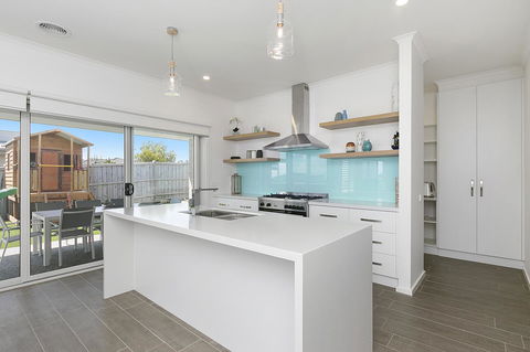 Tidal Changes - Rejuvenate Stays - Sydneys Hotel 11