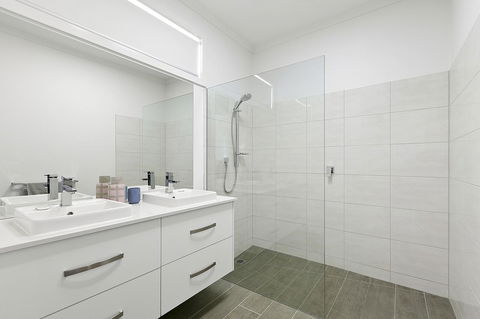 Tidal Changes - Rejuvenate Stays - Sydneys Hotel 7