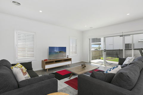 Tidal Changes - Rejuvenate Stays - Sydneys Hotel 3