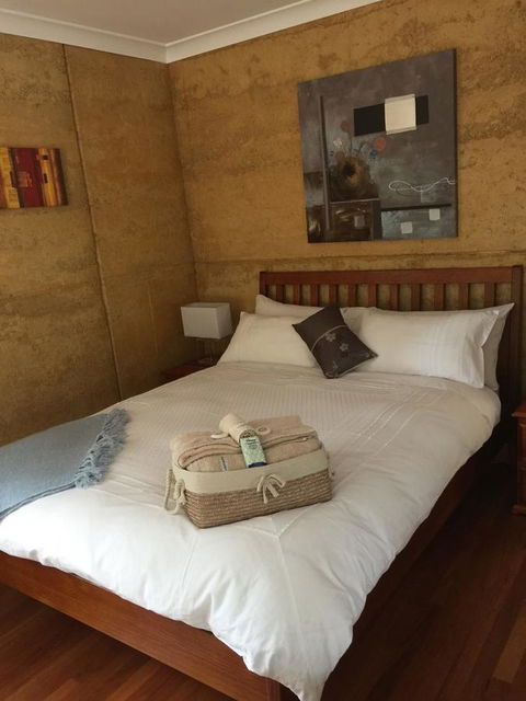 Bundjil Studio - Sydneys Hotel 9