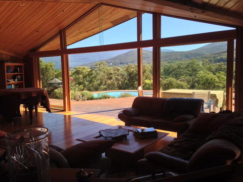 Kangaroo Manor - Sydneys Hotel 0