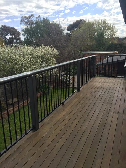 Bricks And Roses - Sydneys Hotel 4