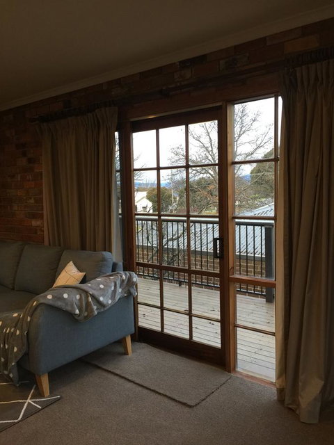 Bricks And Roses - Sydneys Hotel 10