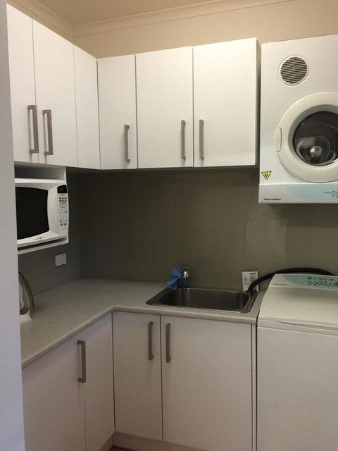 Bricks And Roses - Sydneys Hotel 19