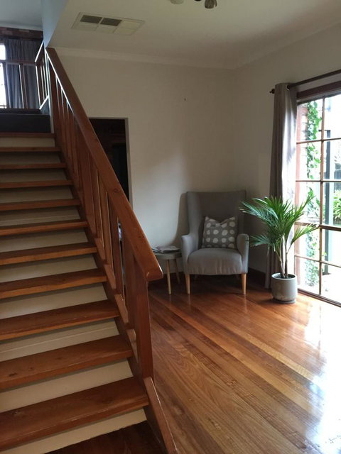 Bricks And Roses - Sydneys Hotel 13