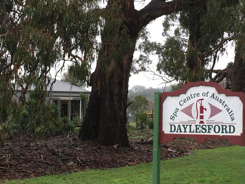 Minni Gums - Sydneys Hotel 14
