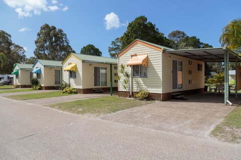 BIG4 Breeze Holiday Parks - Rainbow Beach - Sydneys Hotel 25