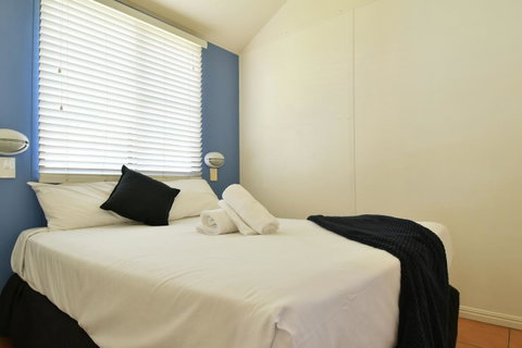 BIG4 Breeze Holiday Parks - Rainbow Beach - Sydneys Hotel 11