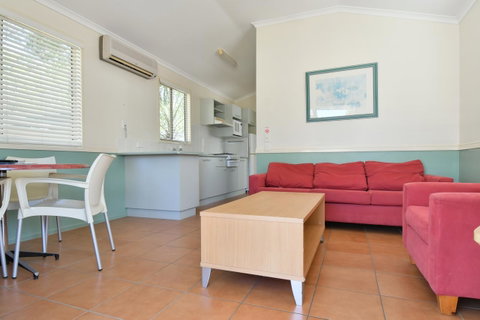 BIG4 Breeze Holiday Parks - Rainbow Beach - Sydneys Hotel 8